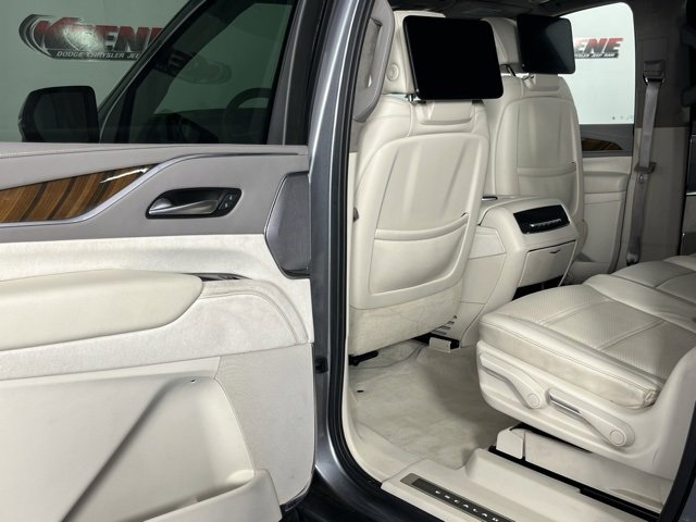 Used 2021 Cadillac Escalade ESV Premium Luxury Platinum image 22