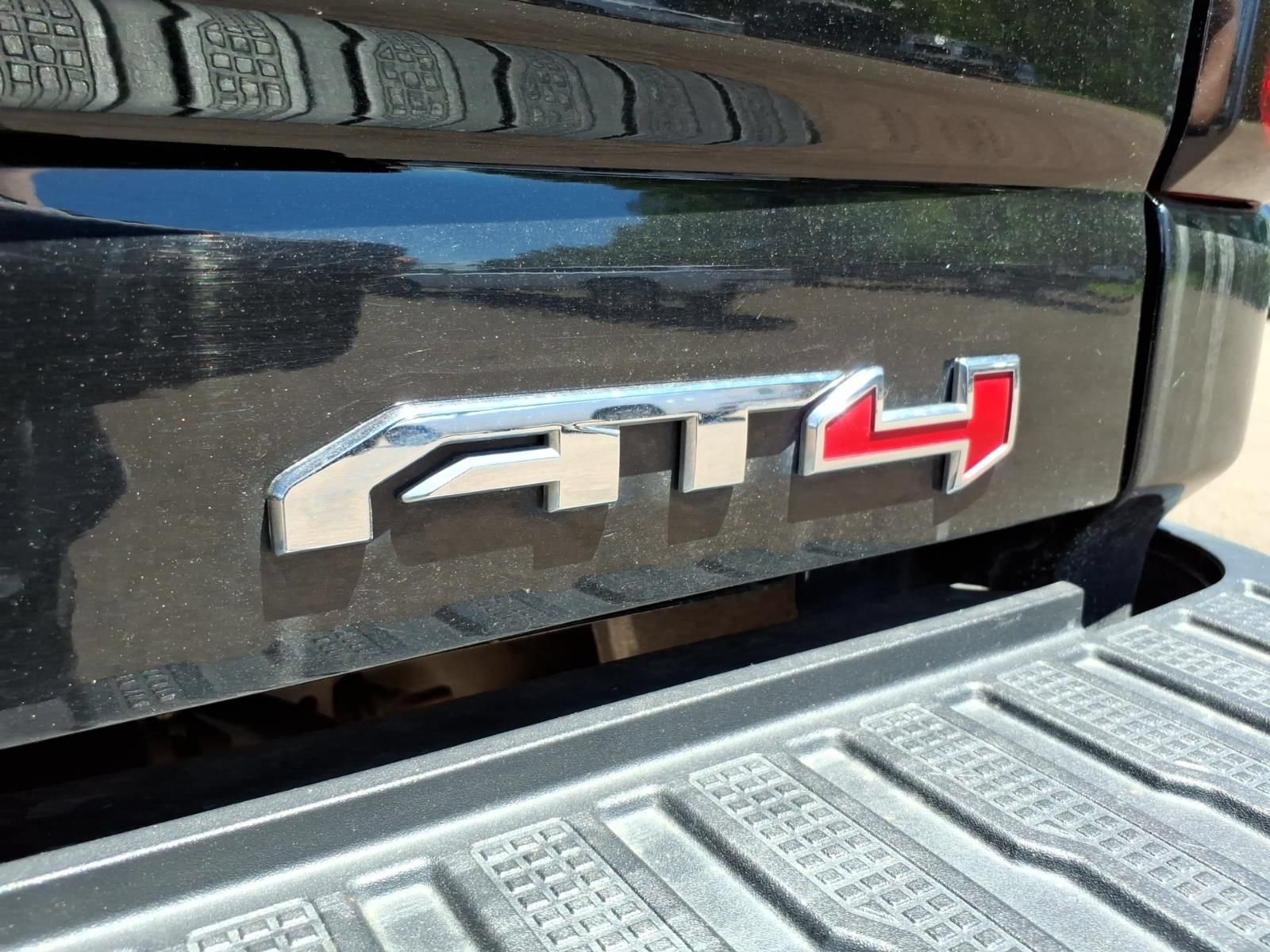 Used 2022 GMC Sierra 3500 AT4 w/ AT4 Preferred Package AWD/4WD image 16