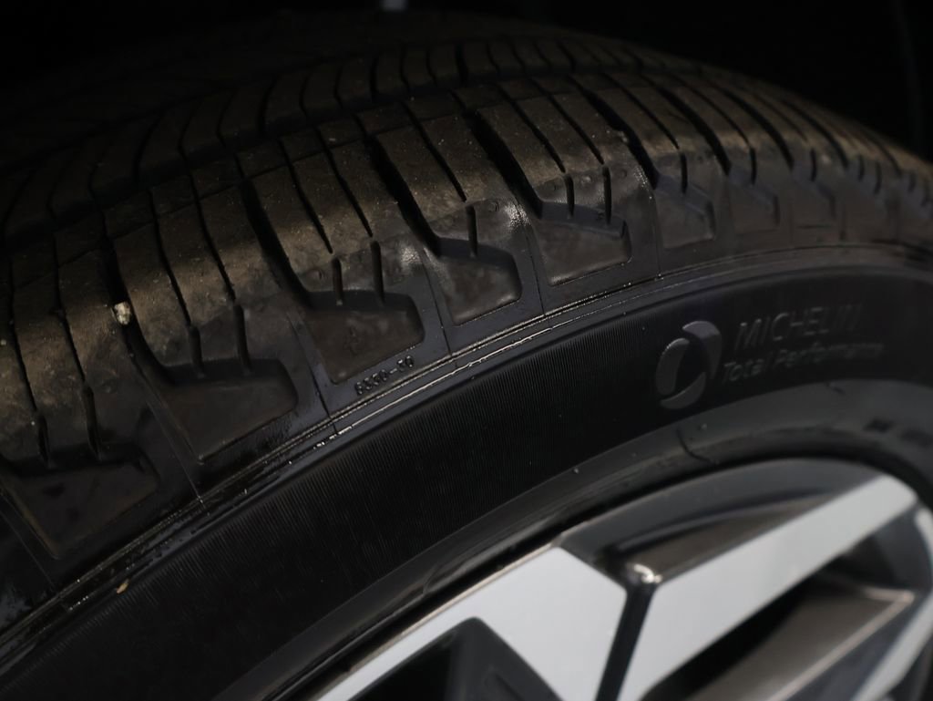 Used 2023 Hyundai Tucson Limited image 35