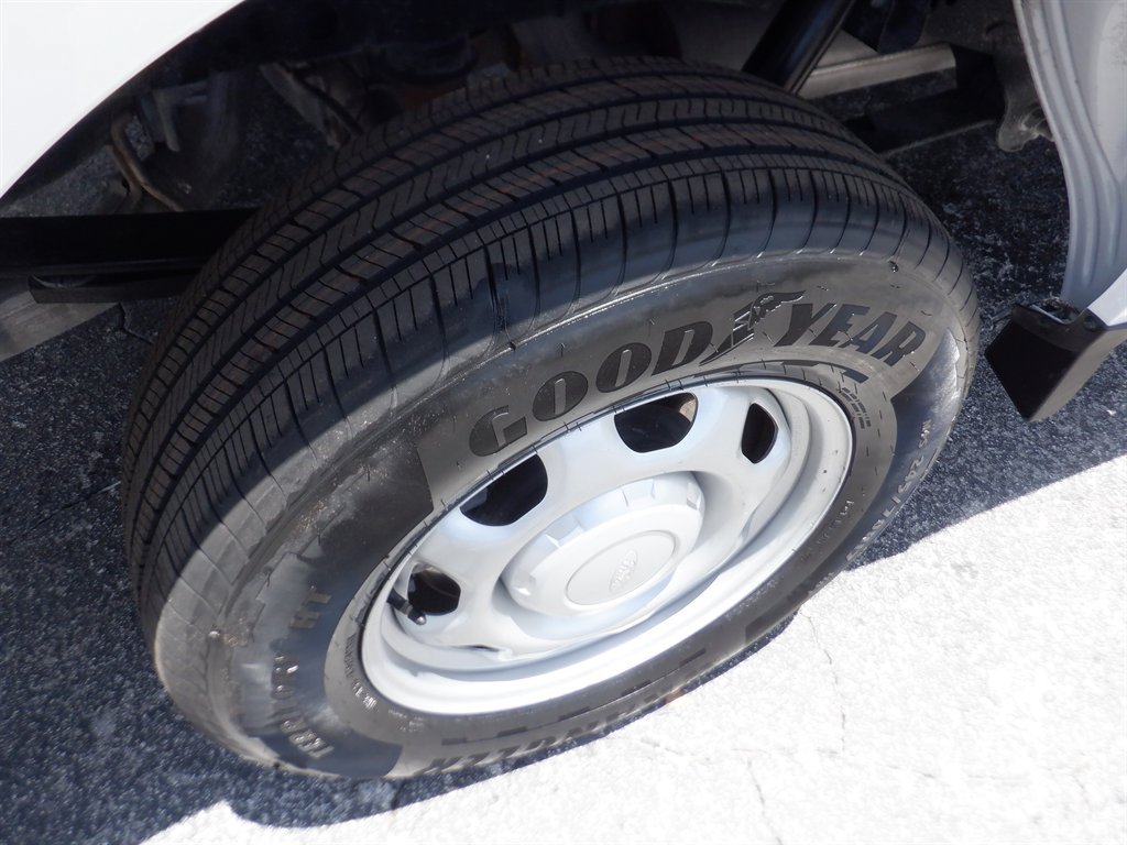 Used 2023 Ford F150 XL RWD image 9