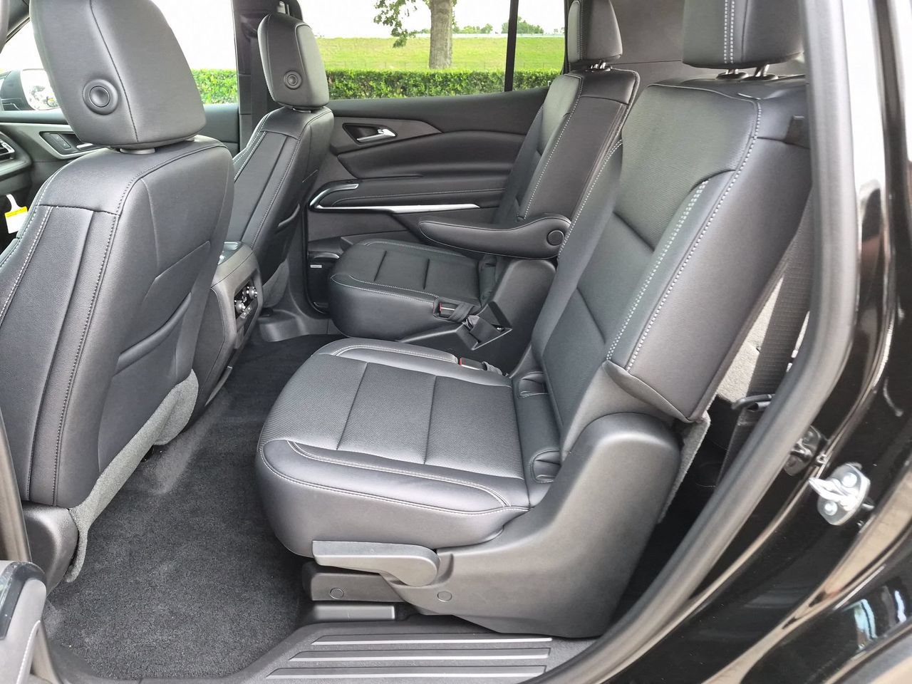 New 2026 Chevrolet Traverse LT w/ Enhanced Driving Package FWD image 20