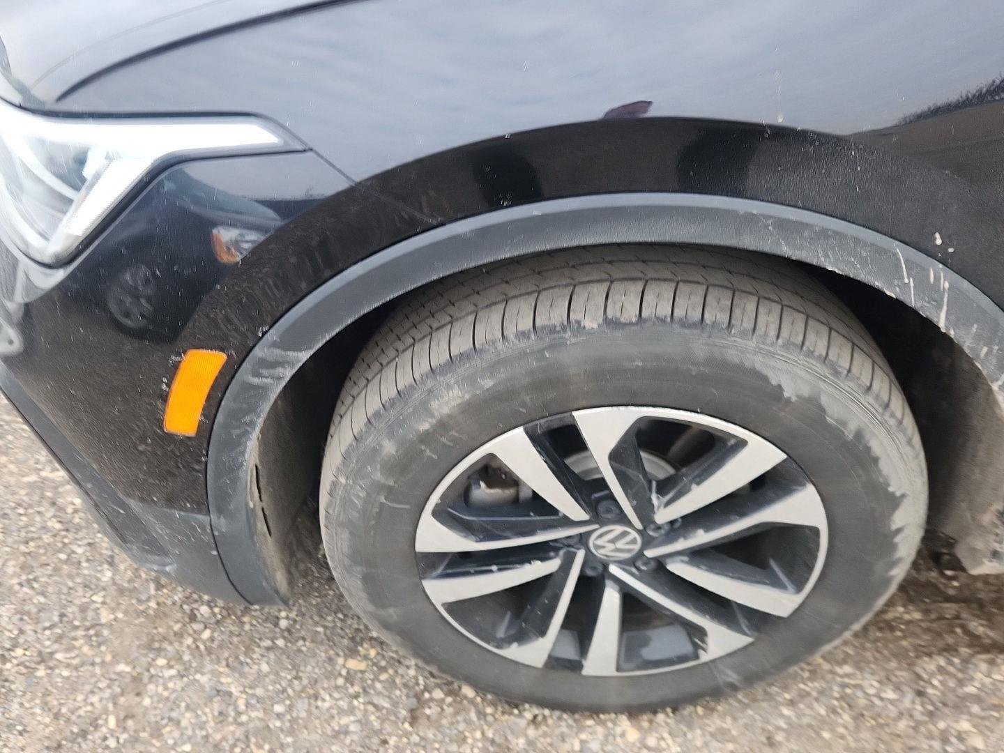 Used 2024 Volkswagen Tiguan S image 10