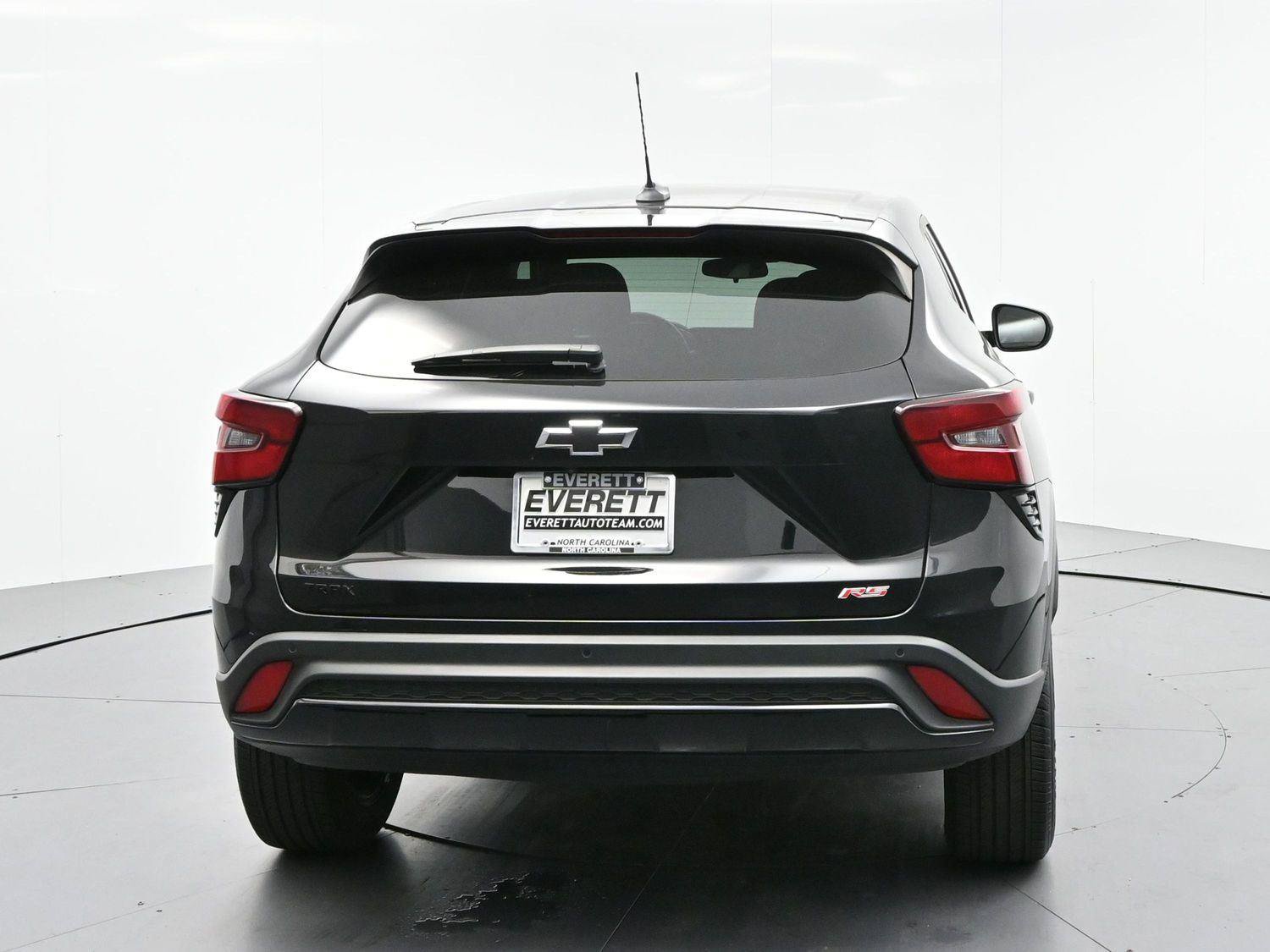 Used 2024 Chevrolet Trax RS w/ Driver Confidence Package FWD image 6