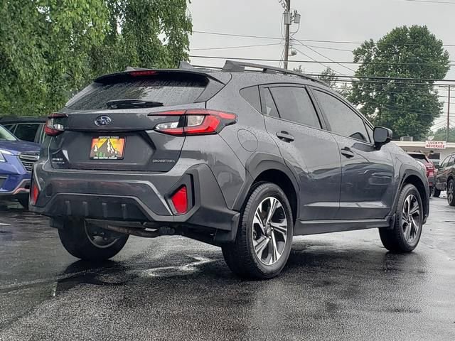 Used 2024 Subaru Crosstrek 2.0i Premium image 3