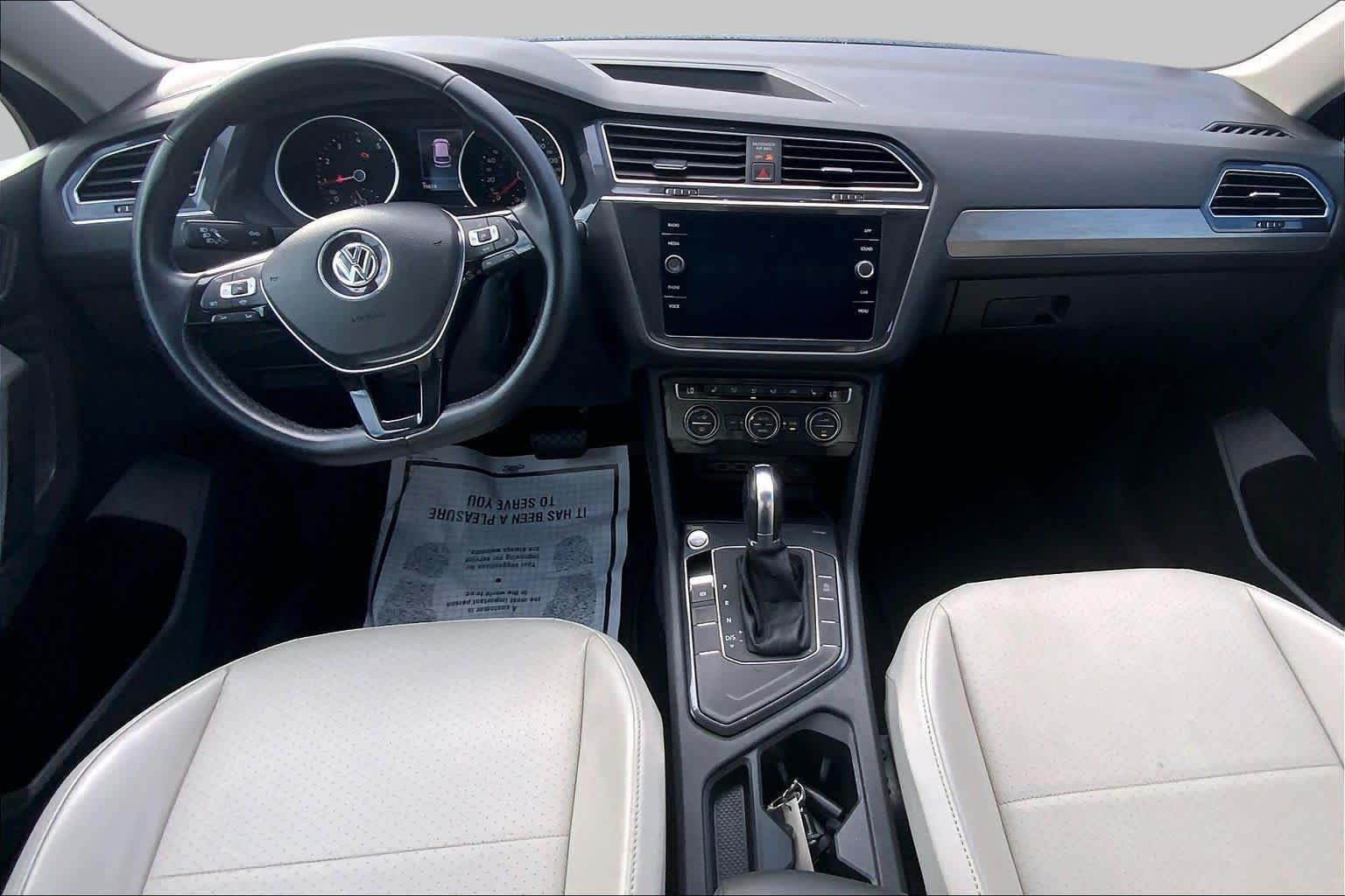 Used 2019 Volkswagen Tiguan SE w/ Panoramic Sunroof Package FWD image 16
