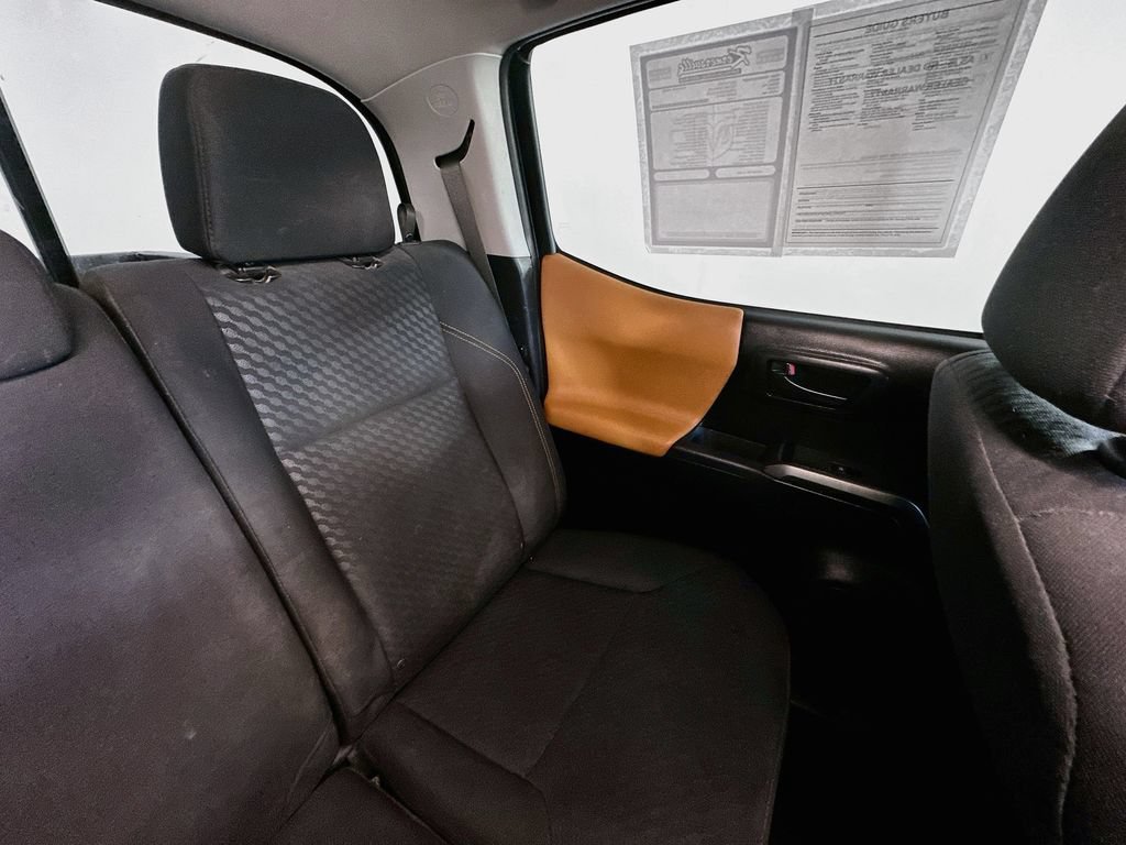 Used 2020 Toyota Tacoma SR5 RWD image 14