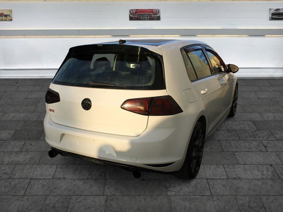 Used 2017 Volkswagen GTI SE FWD image 7