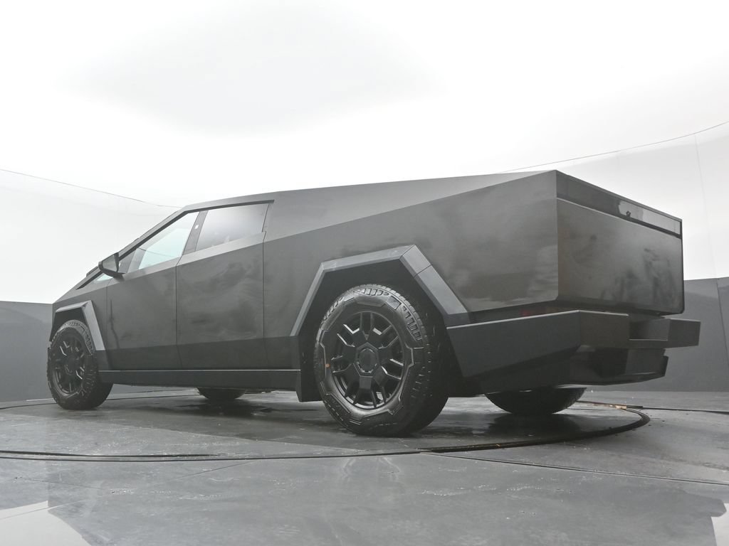 Used 2024 Tesla Cybertruck AWD Crew Cab image 30