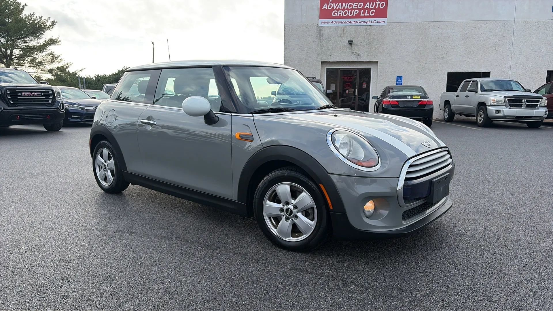 Used 2014 MINI Cooper 2-Door Hardtop image 43
