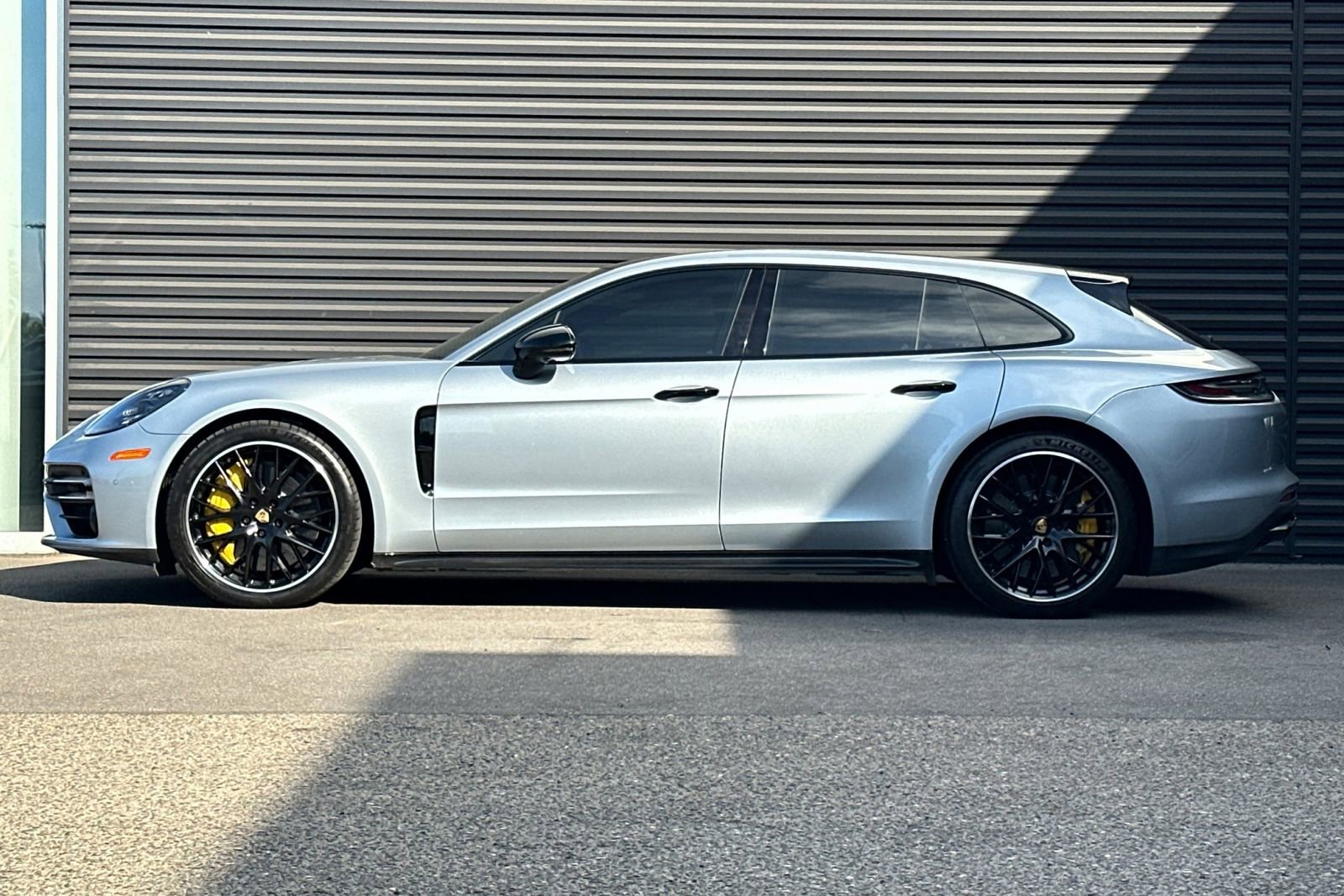 Certified 2022 Porsche Panamera Turbo S image 2