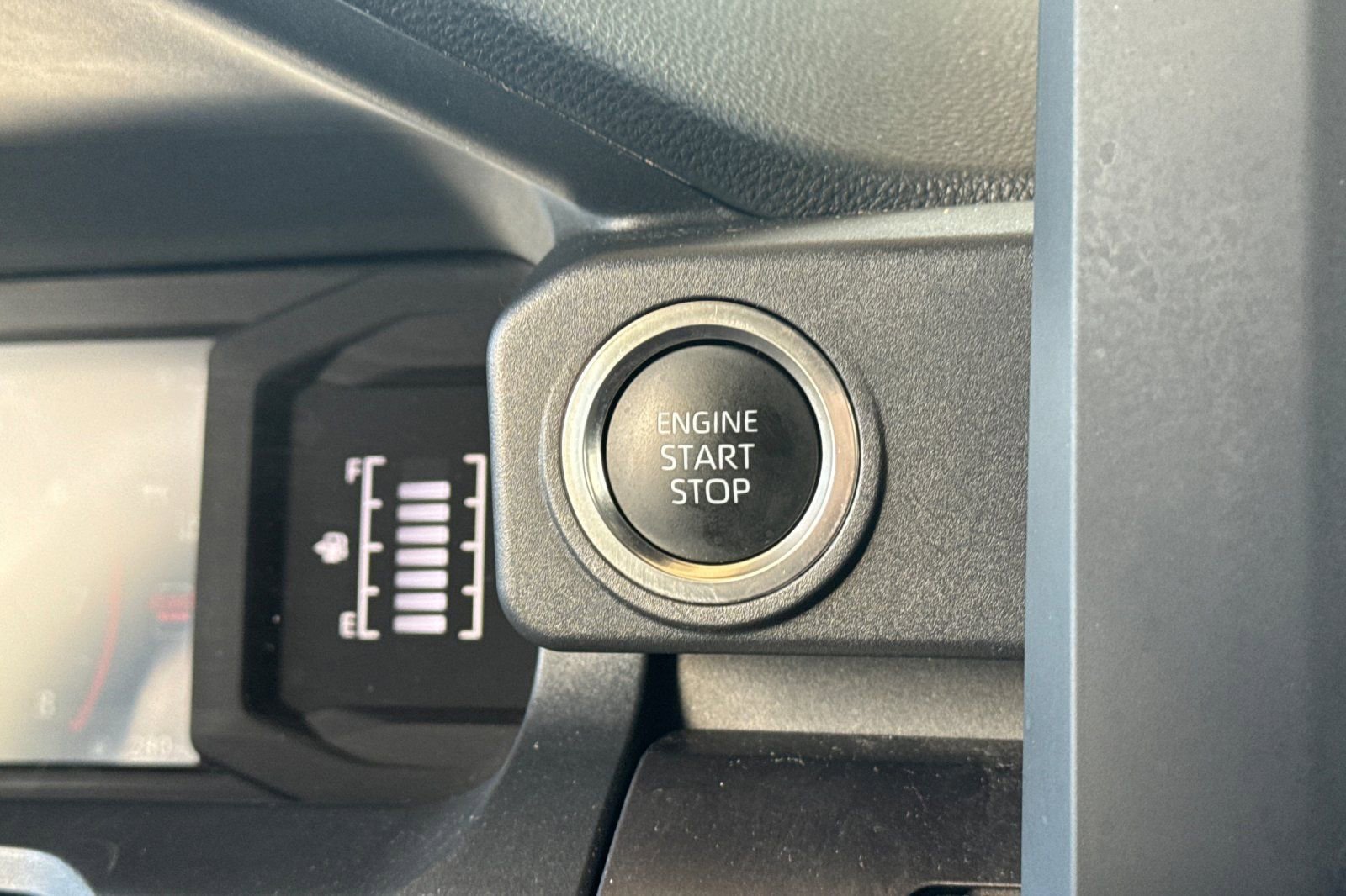 Certified 2025 Toyota 4Runner SR5 image 27