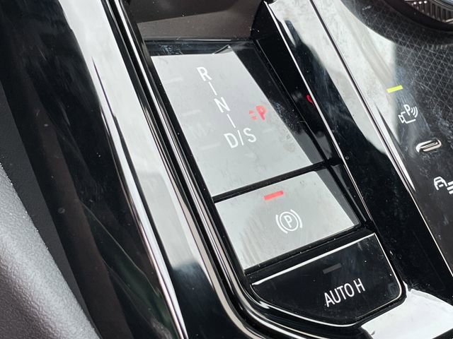 Used 2024 BMW 530i 530i w/ M Sport Package image 21