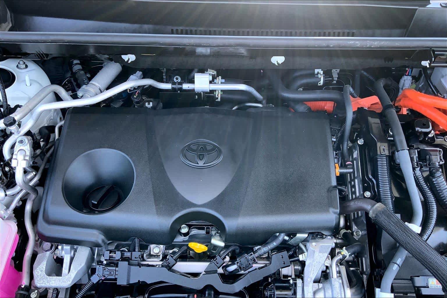 Certified 2021 Toyota RAV4 SE w/ Weather & Moonroof Package AWD/4WD image 32