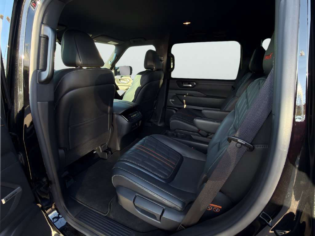 Certified 2026 Nissan Armada PRO-4X w/ Captain's Chari Seat Package AWD/4WD image 21