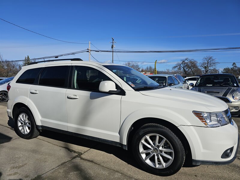 Used 2015 Dodge Journey SXT w/ Flexible Seating Group
