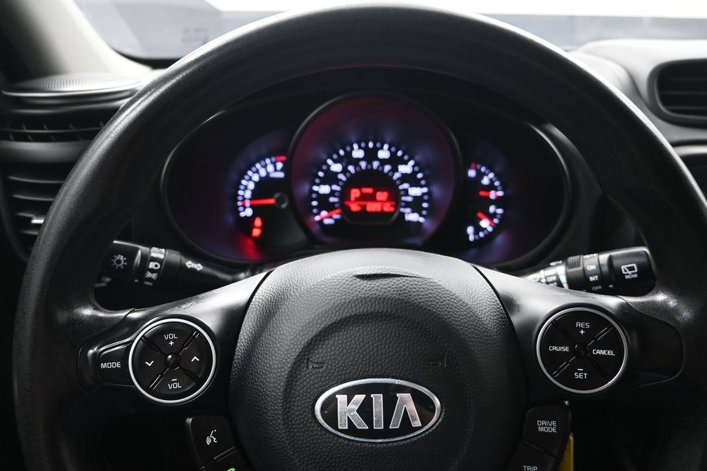 Used 2018 Kia Soul w/ Convenience Package FWD image 14