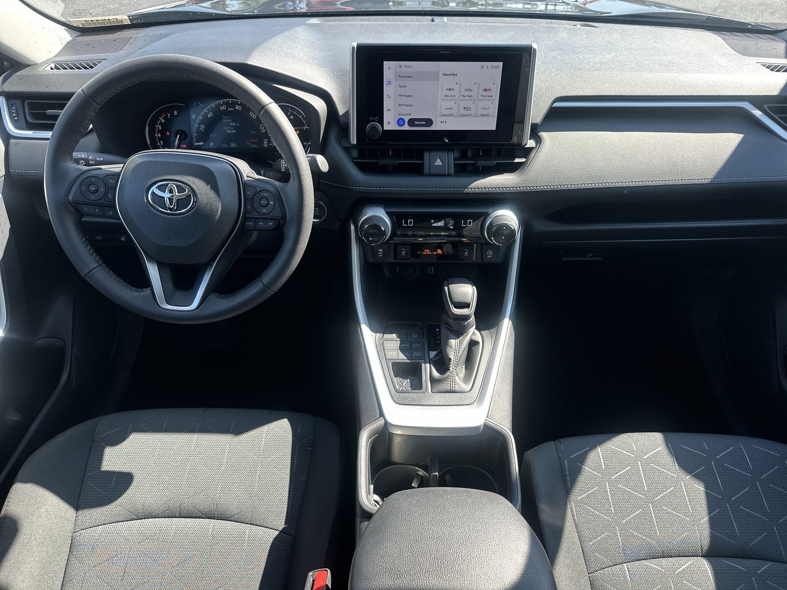 Used 2024 Toyota RAV4 XLE w/ Convenience Package AWD/4WD image 18