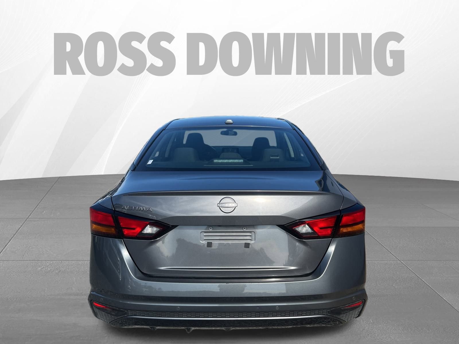 Used 2025 Nissan Altima 2.5 SV image 5