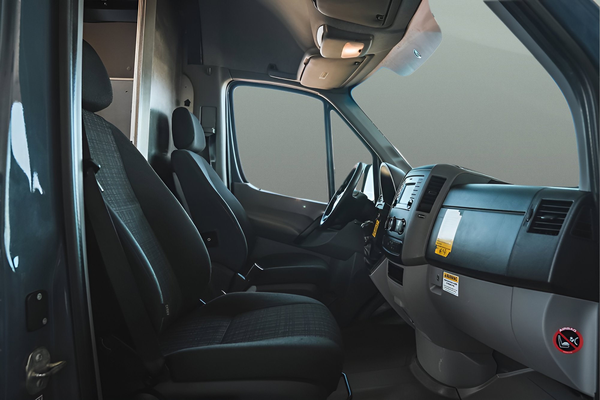 Used 2018 Mercedes-Benz Sprinter 2500 image 14
