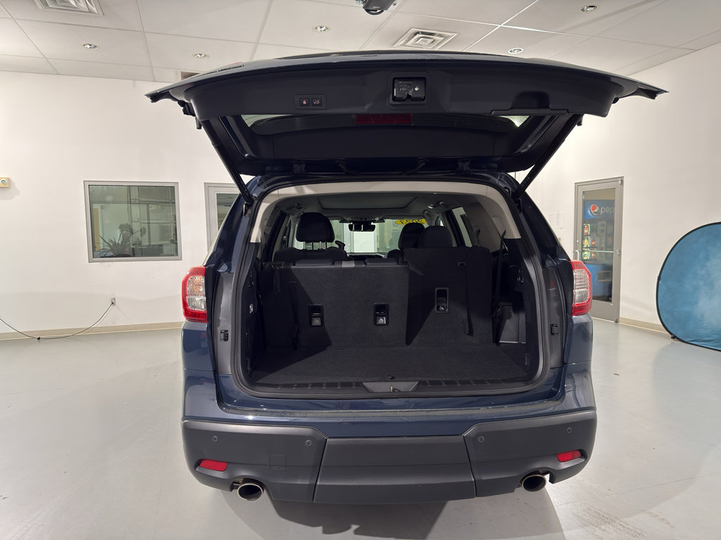 Used 2023 Subaru Ascent Onyx Edition image 11