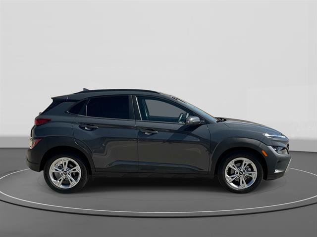 Used 2023 Hyundai Kona SEL FWD image 4