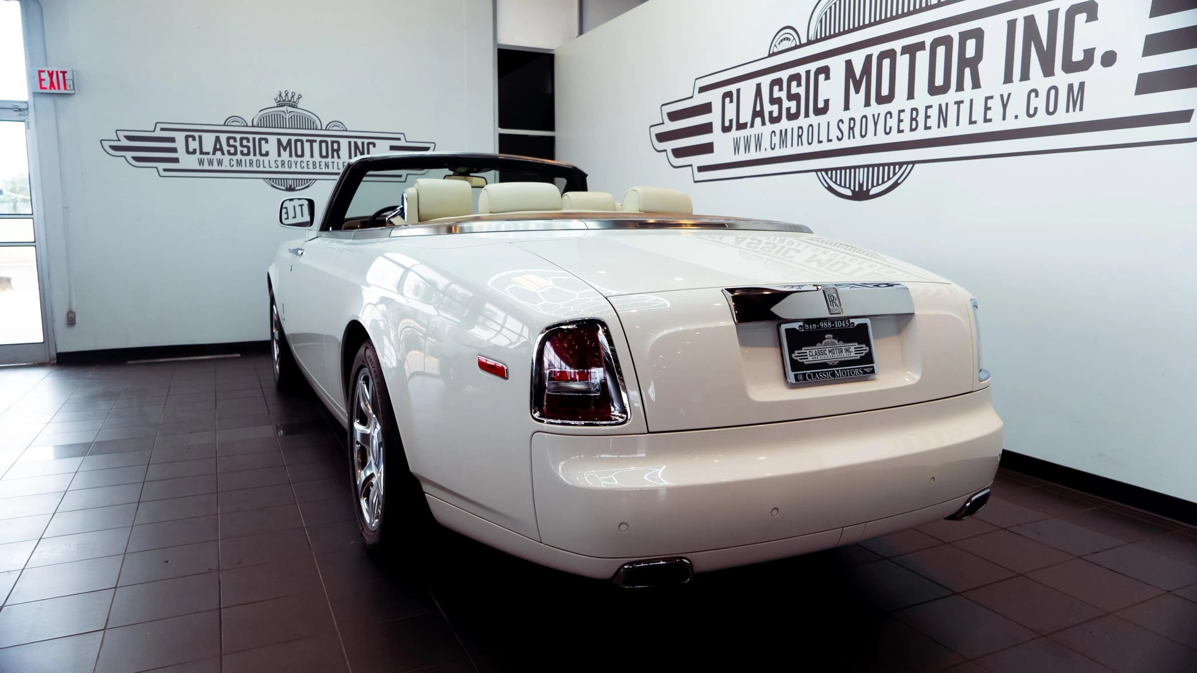 Used 2011 Rolls-Royce Phantom Drophead Coupe RWD image 6