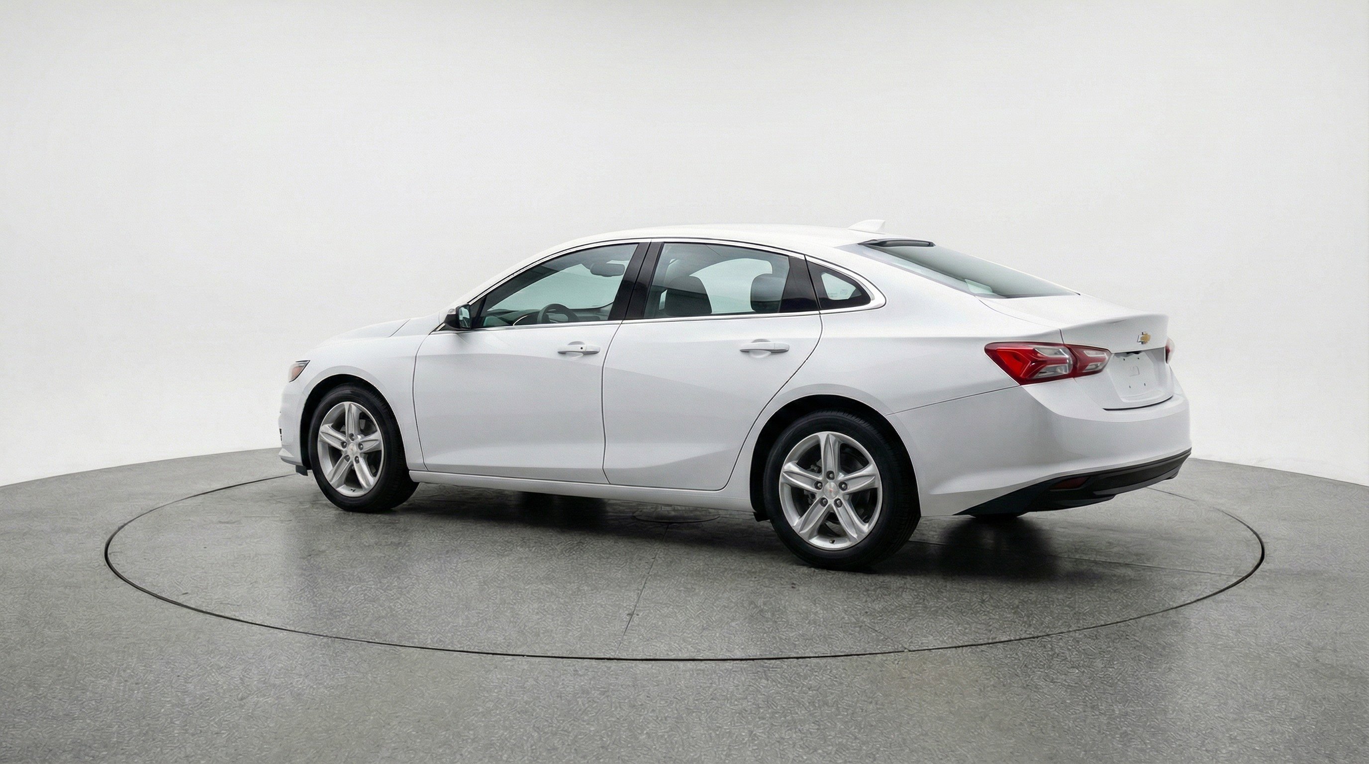 Used 2024 Chevrolet Malibu LT FWD image 6