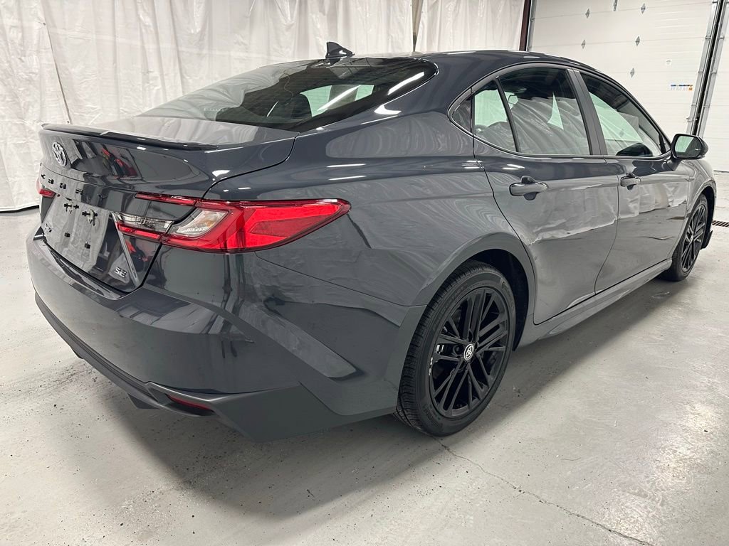 Used 2026 Toyota Camry SE image 7