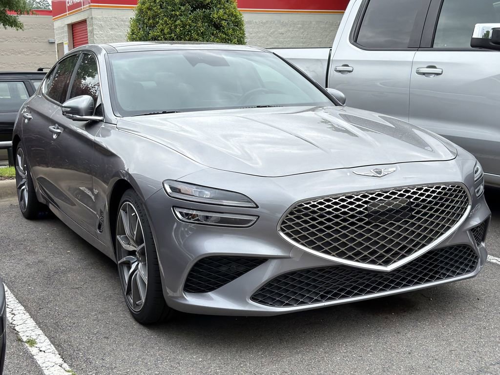 Used 2022 Genesis G70 2.0T w/ Prestige Package RWD image 3
