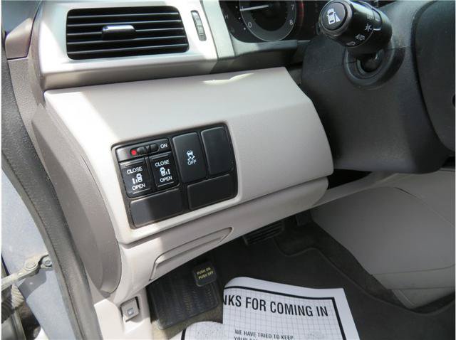Used 2016 Honda Odyssey SE image 11
