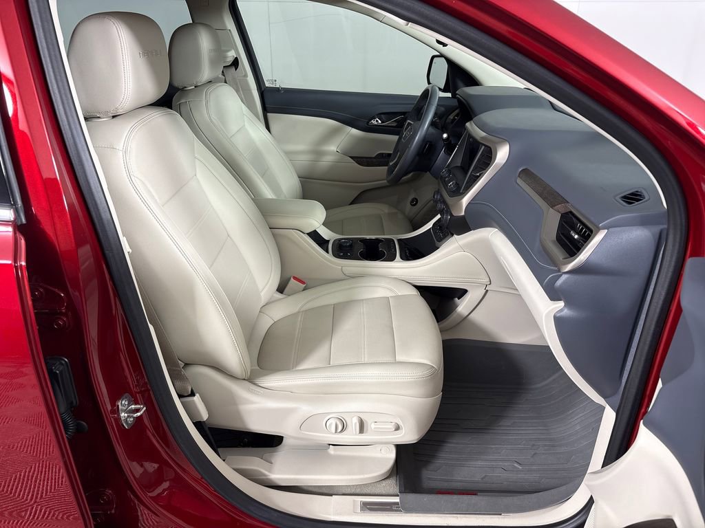 Used 2022 GMC Acadia Denali w/ Denali Ultimate Package image 9