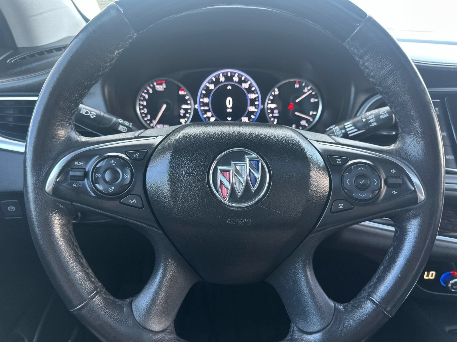 Used 2021 Buick Enclave Avenir w/ Avenir Technology Package AWD/4WD image 28