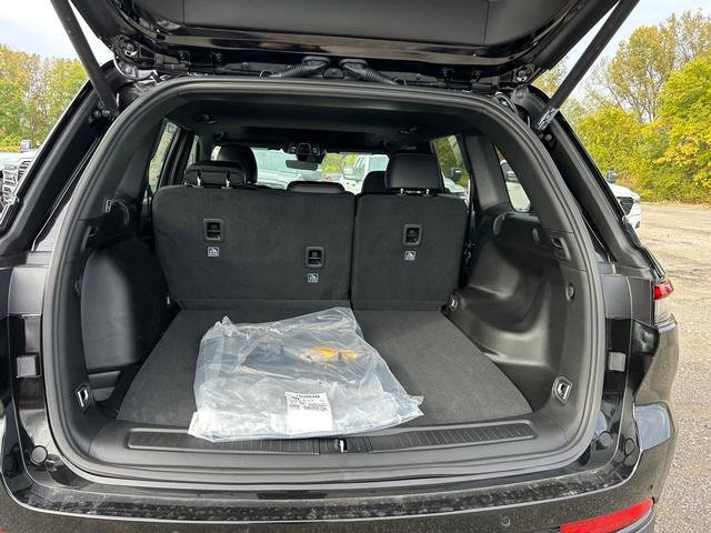New 2025 Jeep Grand Cherokee Altitude image 26