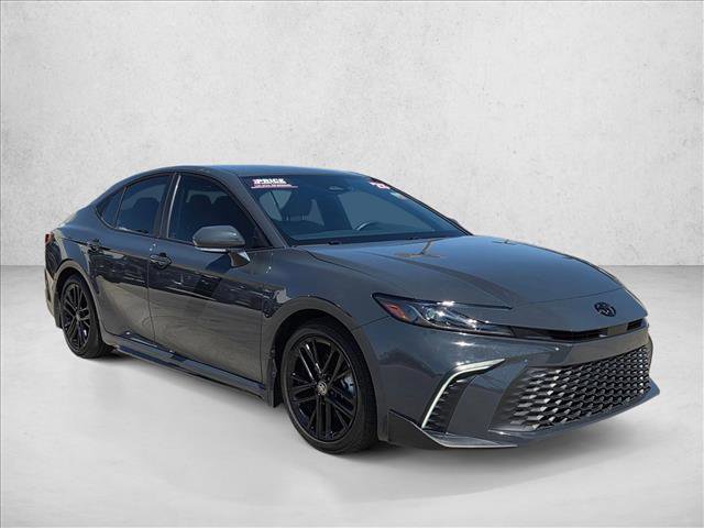 Certified 2025 Toyota Camry SE FWD image 3