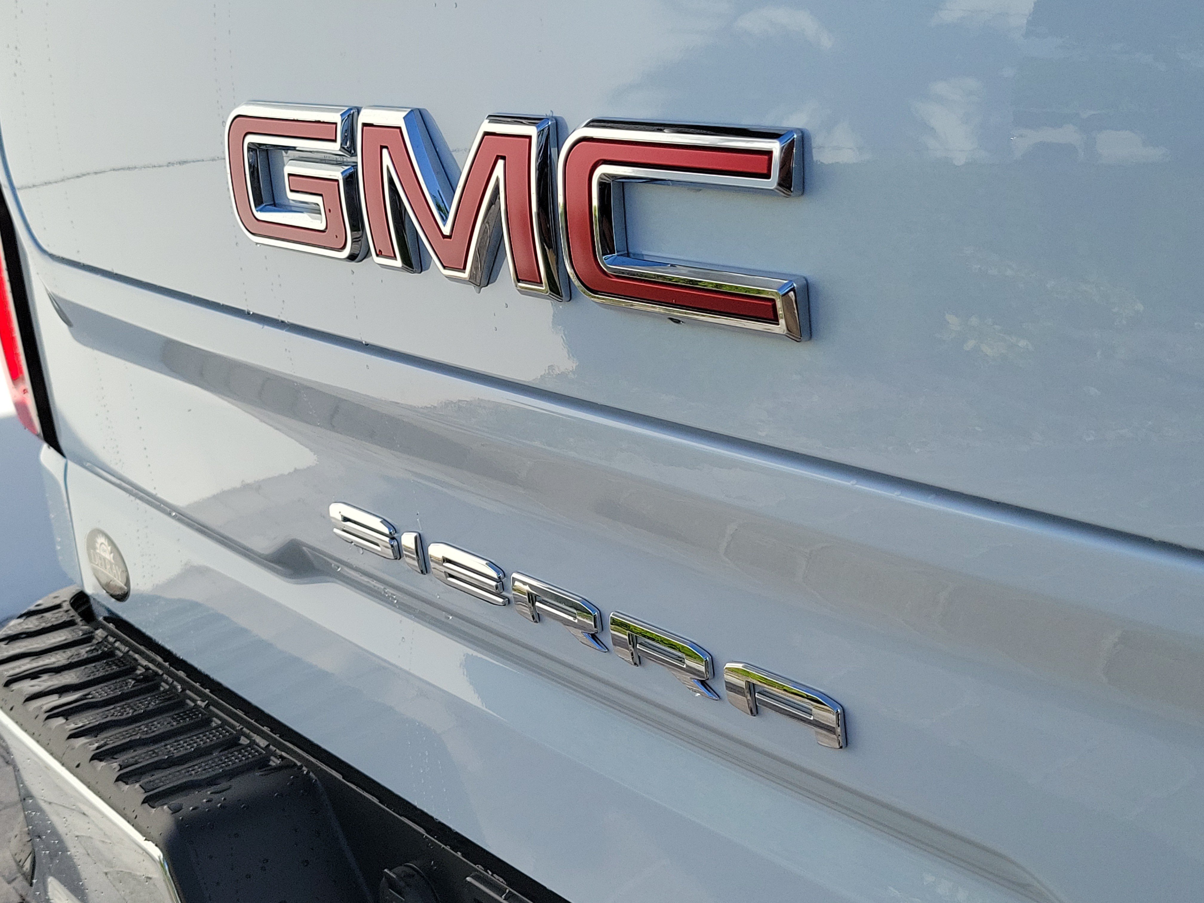 New 2026 GMC Sierra 1500 SLT w/ SLT Premium Package AWD/4WD image 8