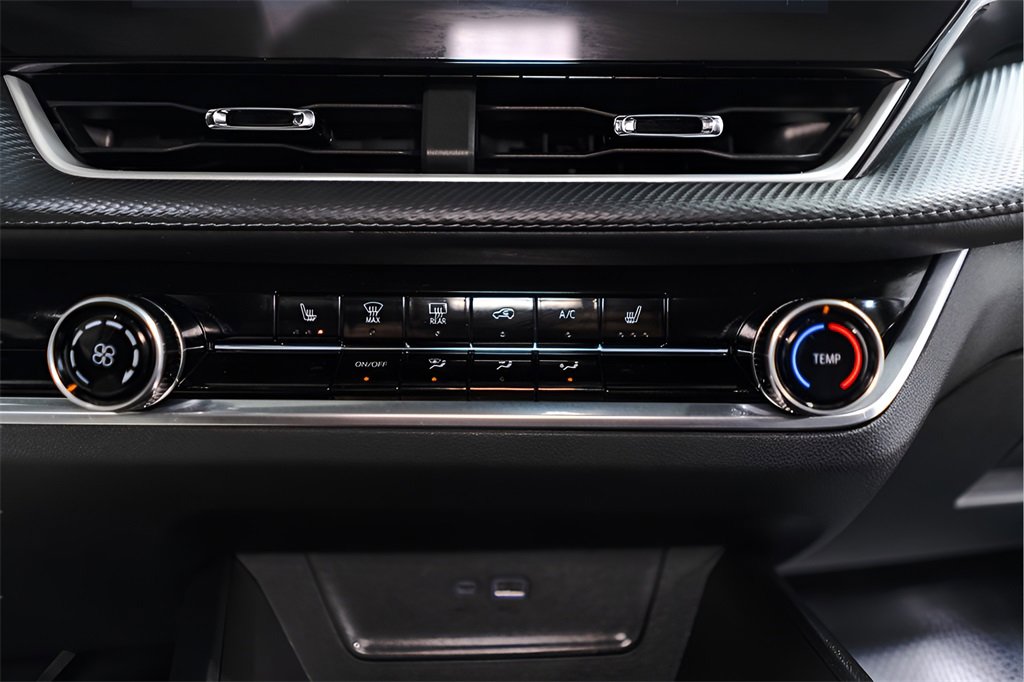 Used 2025 Chevrolet Equinox LT image 15