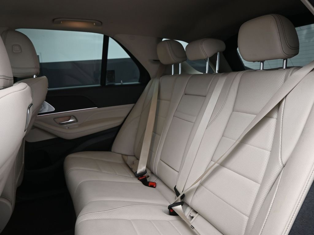 Used 2020 Mercedes-Benz GLE 350 4MATIC w/ Premium Package image 8