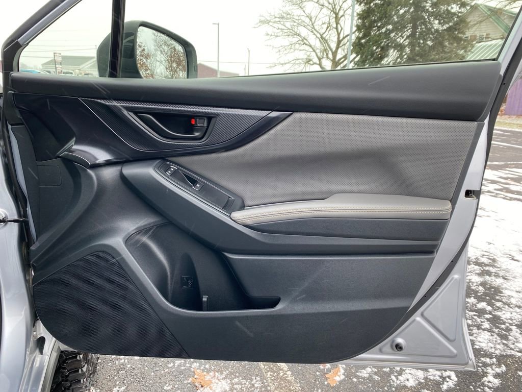 Used 2022 Subaru Crosstrek 2.5i Sport w/ Moonroof Package image 9