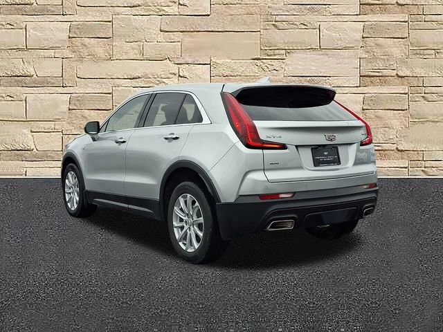 Used 2021 Cadillac XT4 Luxury w/ Trailering Package AWD/4WD image 4