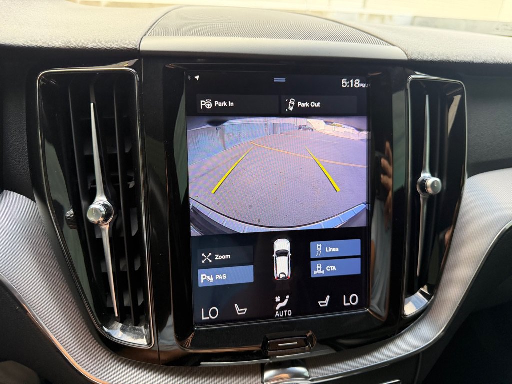 Used 2018 Volvo XC60 T5 R-Design w/ Convenience Package AWD/4WD image 18