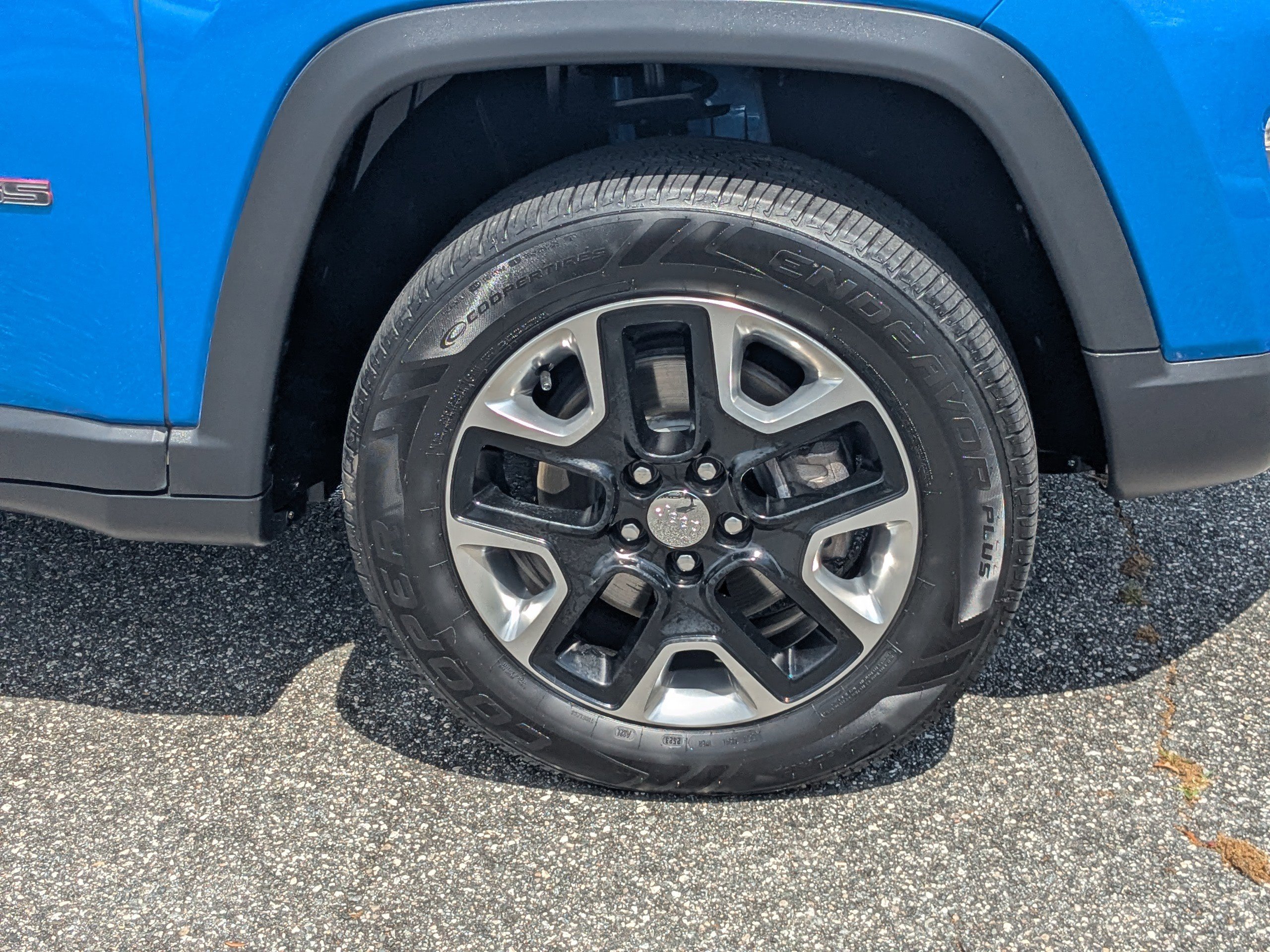 Used 2018 Jeep Compass Trailhawk w/ Leather Interior Group image 10