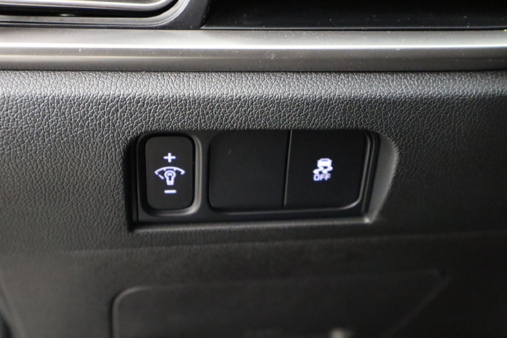 Used 2024 Kia Sorento LX FWD image 23