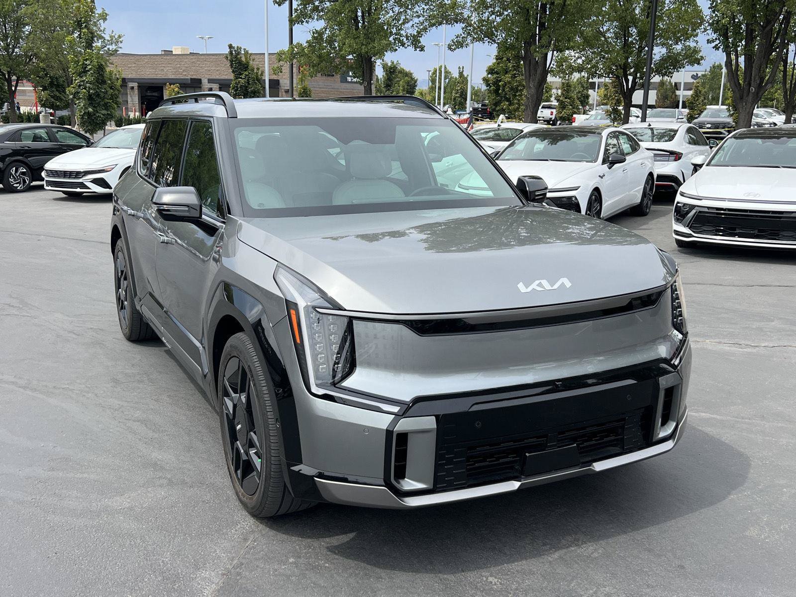 Used 2025 Kia EV9 GT-Line AWD/4WD image 12