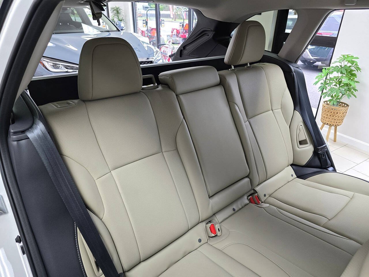 Used 2023 Subaru Outback Limited AWD/4WD image 35