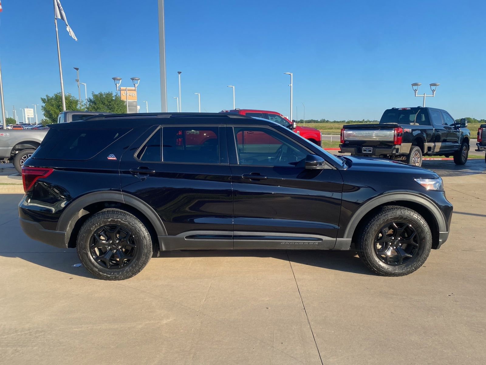 Used 2022 Ford Explorer Timberline w/ Timberline Technology Package AWD/4WD image 7