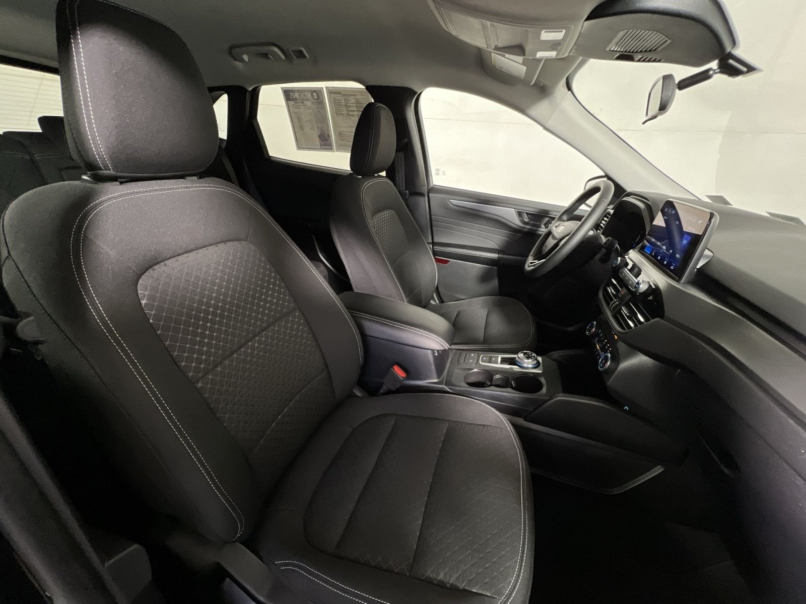 Certified 2023 Ford Escape Active AWD/4WD image 25