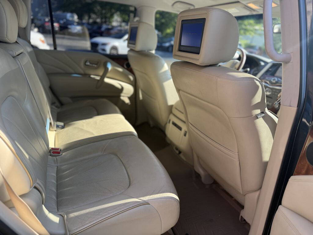 Used 2015 INFINITI QX80 4WD w/ Deluxe Technology Package image 12