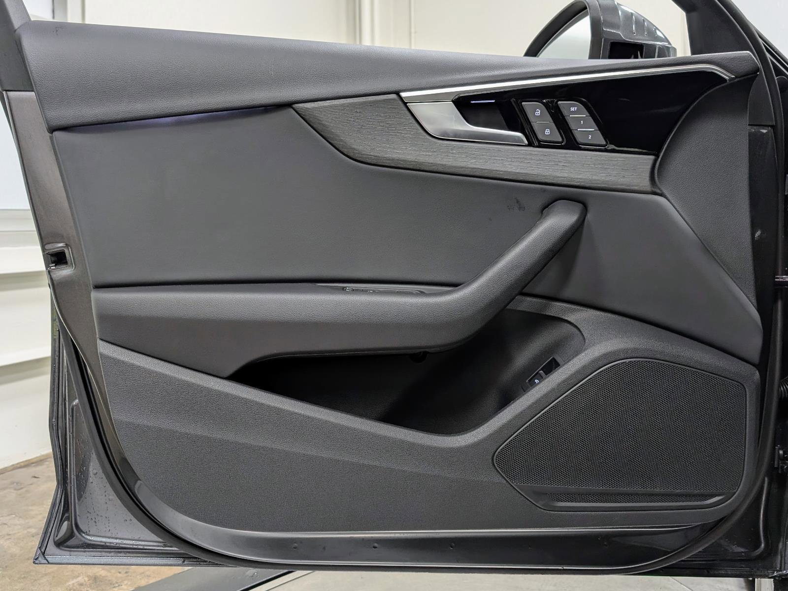 Used 2024 Audi A4 2.0T Premium w/ Convenience Package image 14