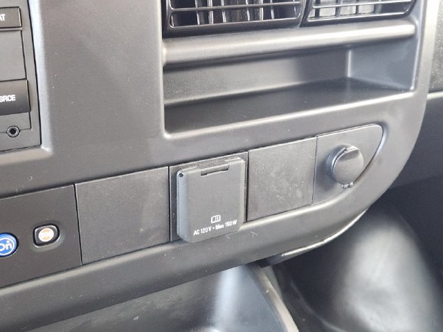 Used 2025 Chevrolet Express 2500 w/ Driver Convenience Package RWD image 22