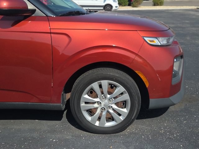 Used 2021 Kia Soul LX FWD image 4